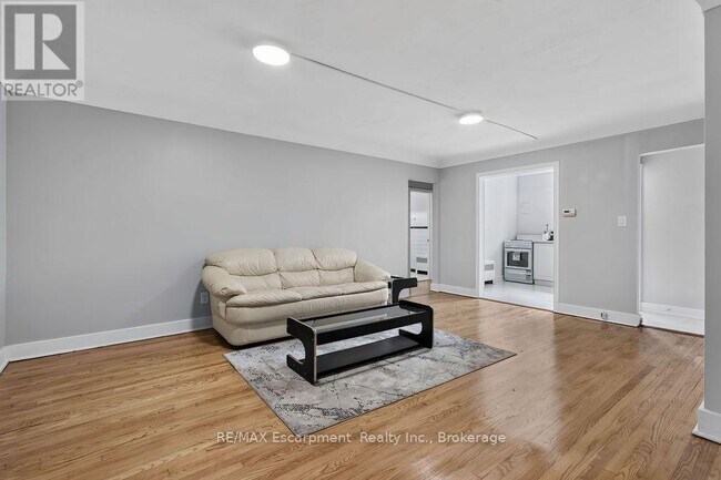 Building Photo - 425 Burlington Ave