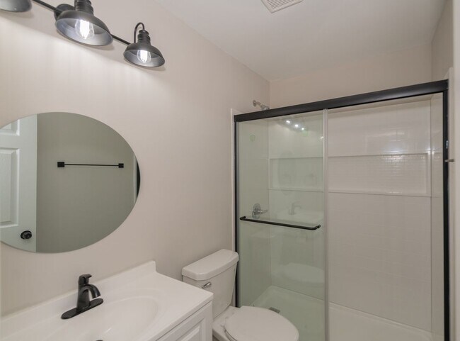 Foto del edificio - 525 Baker Cir NW