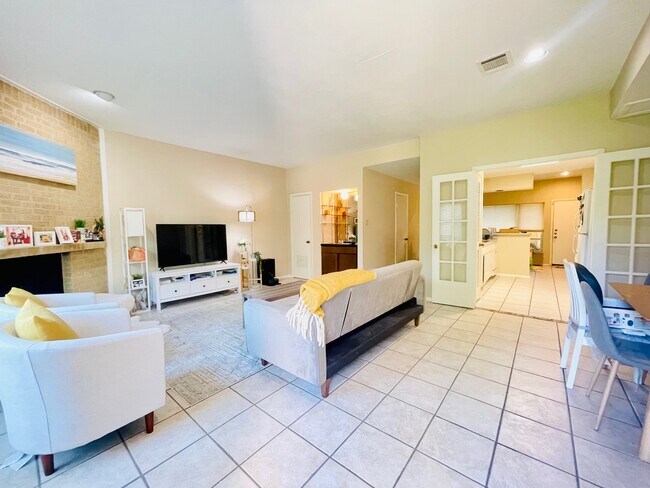 Foto del edificio - 8263 Wednesbury Ln