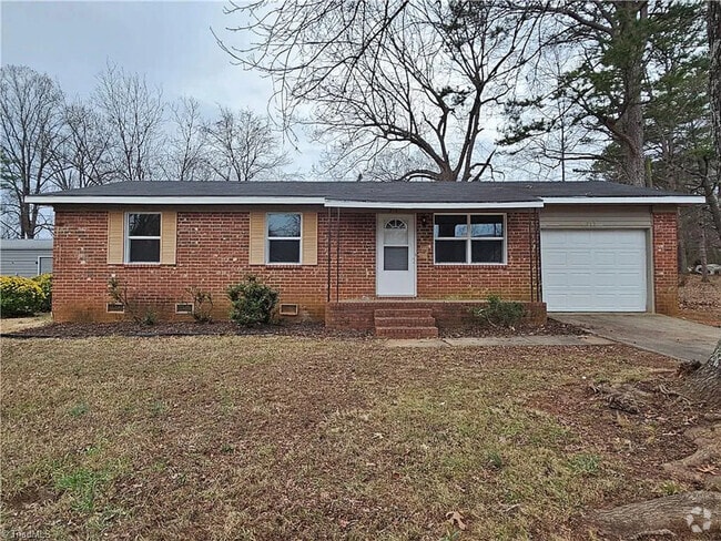 Building Photo - 515 3rd St
