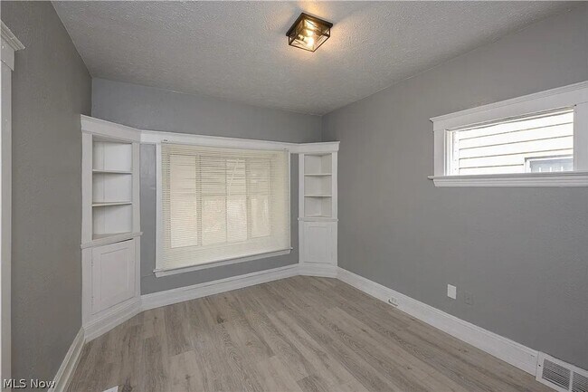 Foto del edificio - Comfortable & Convenient Cleveland Living