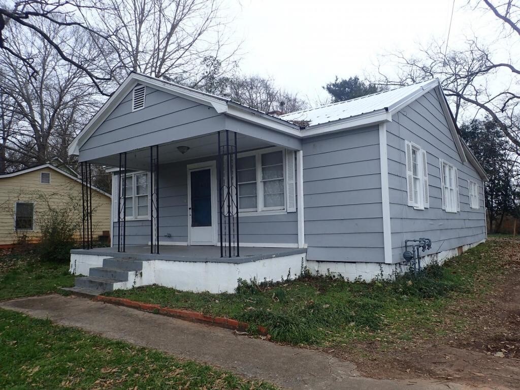 Primary Photo - 320 First St