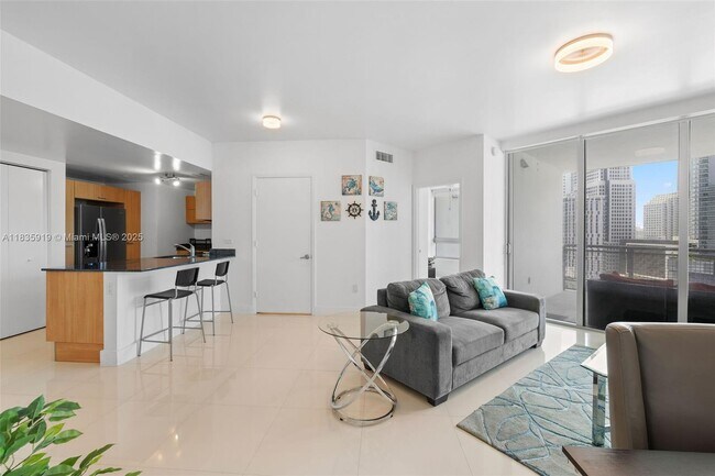 Foto del edificio - 350 S Miami Ave