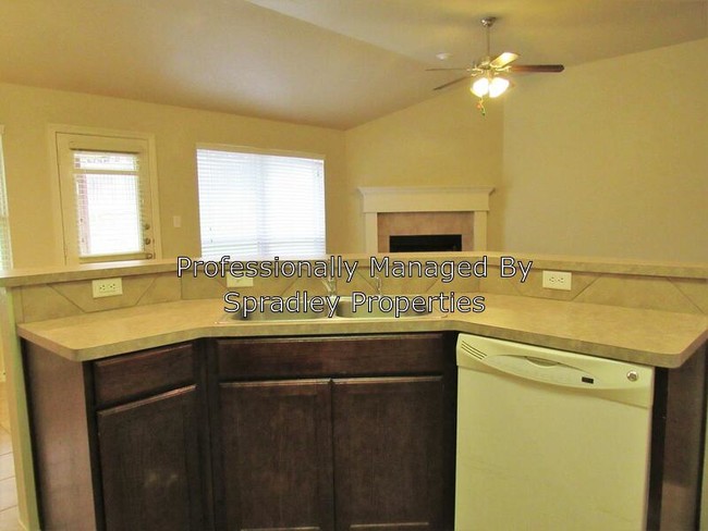 Building Photo - 5406 Foxhill Rd
