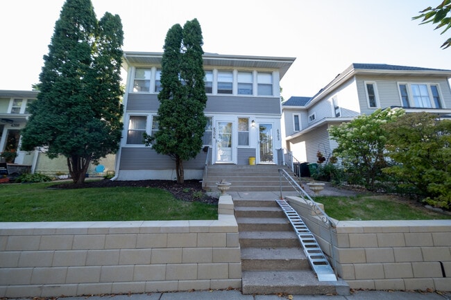 Building Photo - 4302 Colfax Ave S