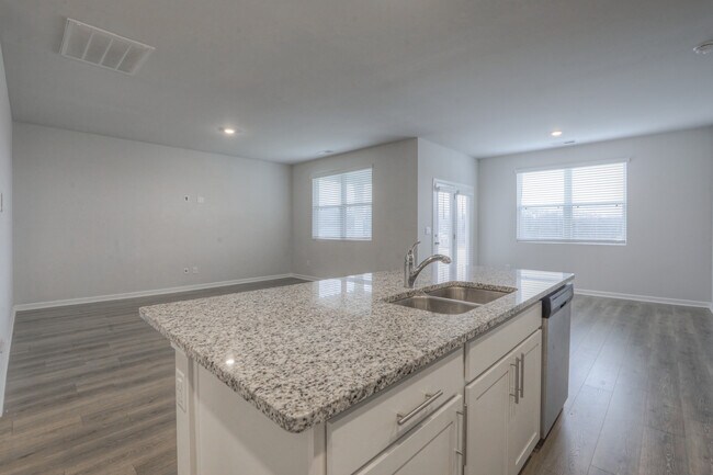 Building Photo - 1148 Woodbridge Blvd