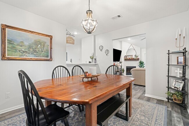 Foto del edificio - 7226 Buchanan Dr