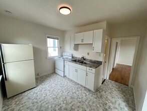 Building Photo - 421 Cumming Ave