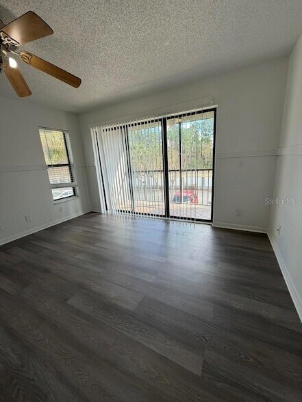 Foto del edificio - 1322 S Pine Ridge Cir