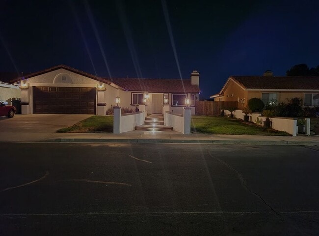 Foto del edificio - 15275 Flagstaff St
