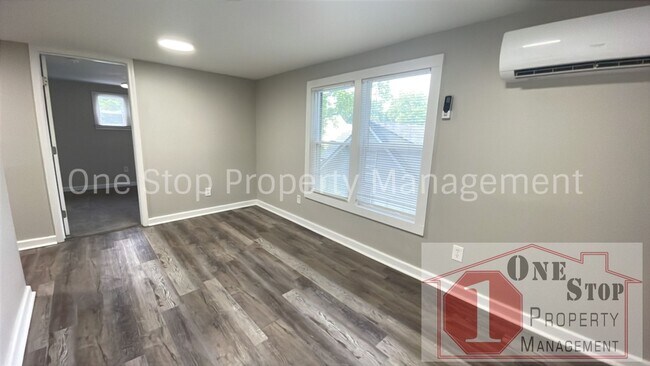 Foto del edificio - Beautiful 2 Bedroom 1 Bathroom Home in Ind...