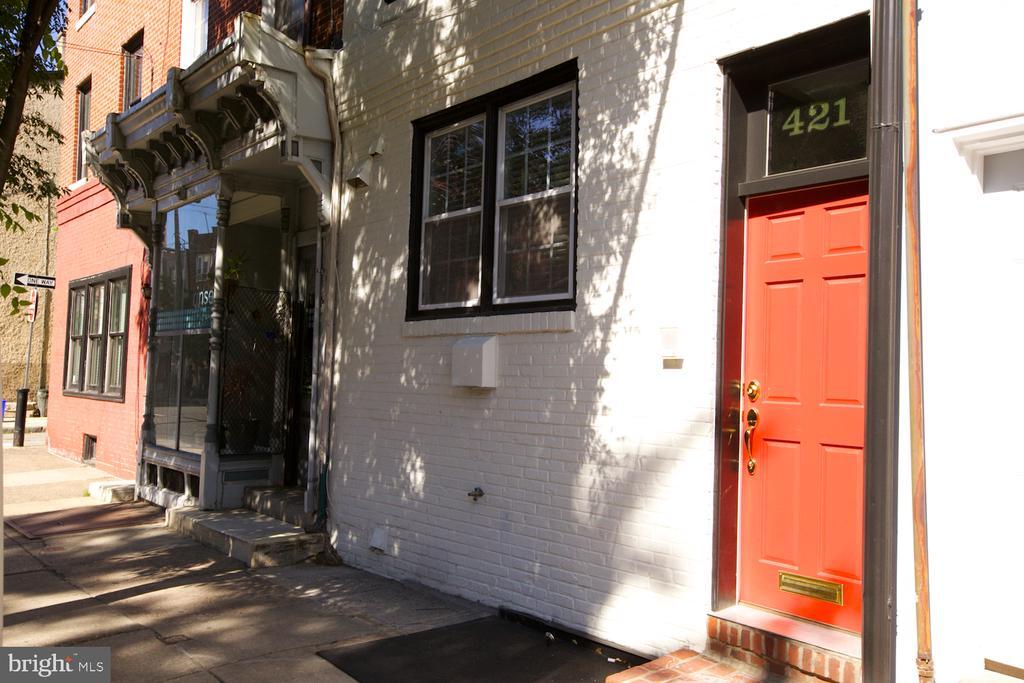 Primary Photo - 421 S 20th St