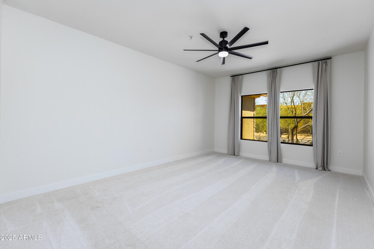 21320 N 56th St Unit 2001, Phoenix, AZ 85054 - Room for Rent in