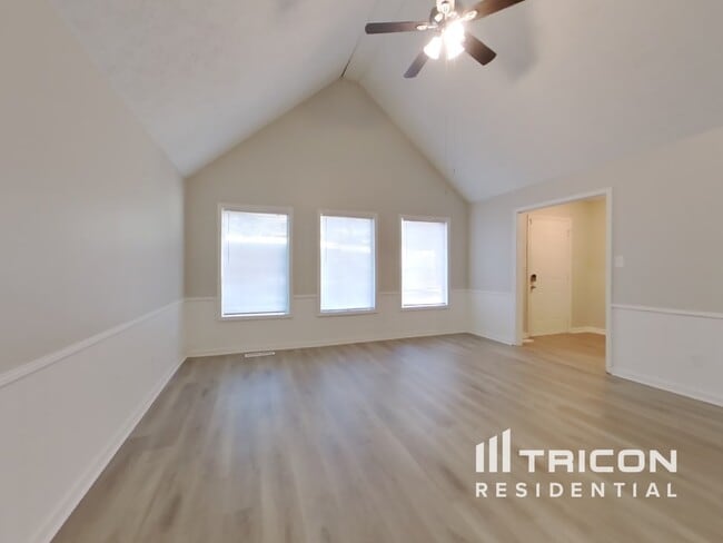Building Photo - 2395 Wales Dr