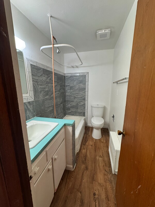 Foto del edificio - 302 W 7th St