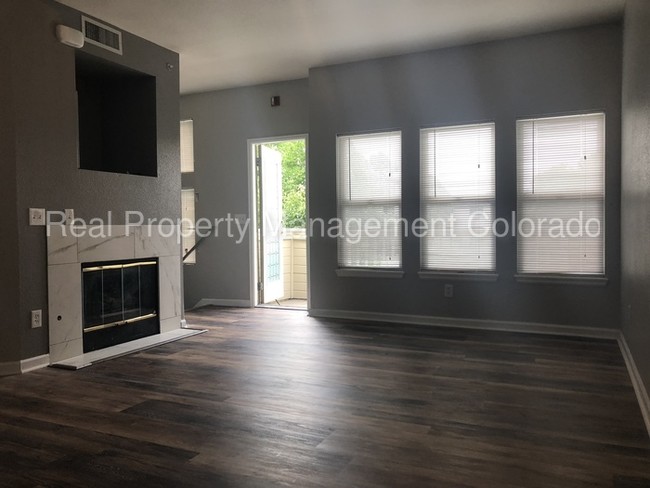 Foto del edificio - Lovely Condo in River Rock