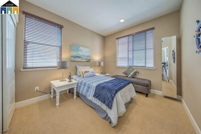 Foto del edificio - 4740 Norris Canyon Rd