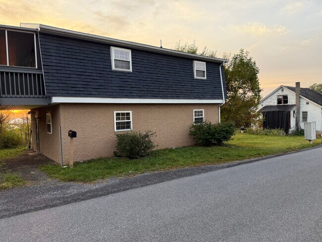 Foto del edificio - 104 Zimmerman Ln