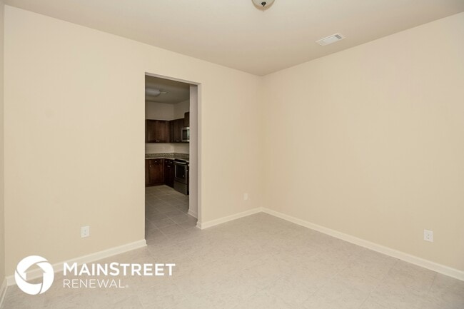 Foto del edificio - 35 Michelle Wy