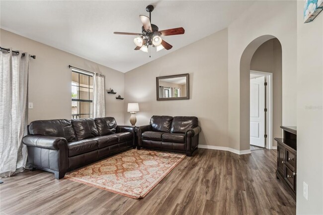 Building Photo - 5534 Kinglethill Dr