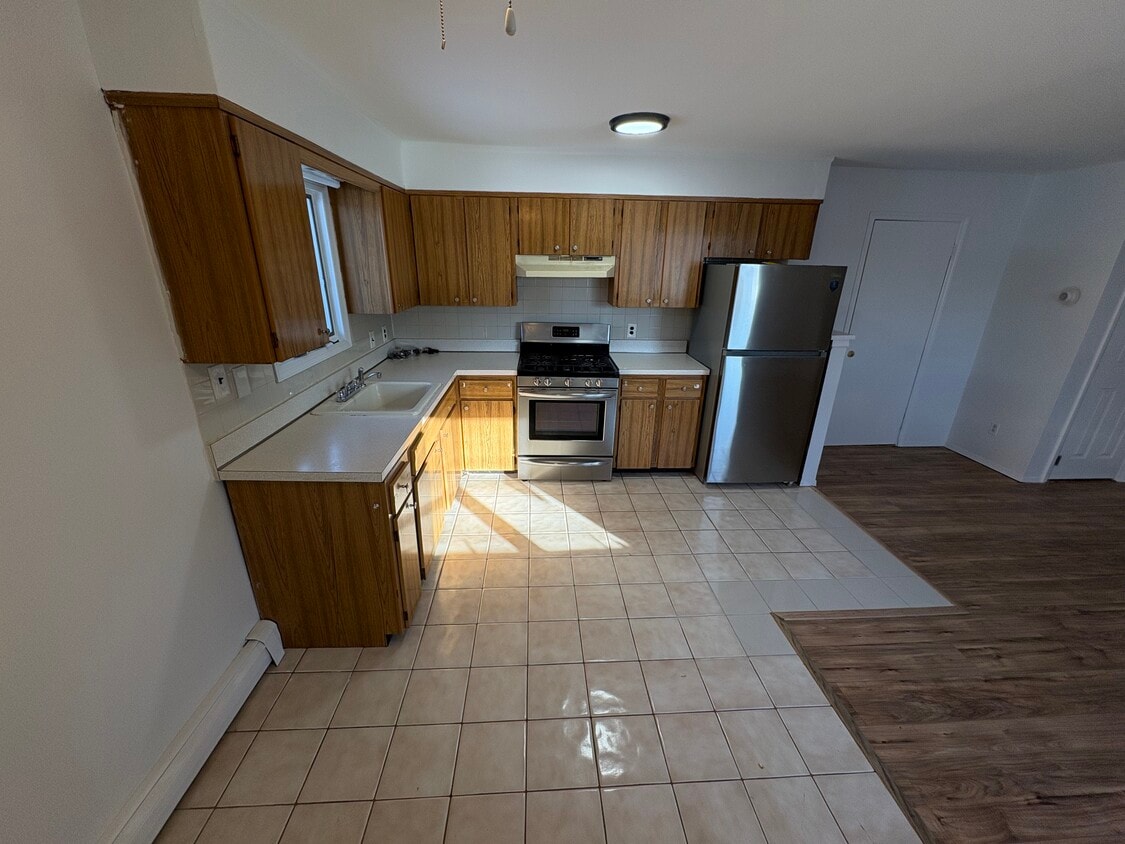 Foto del edificio - 61 Bowling Ln