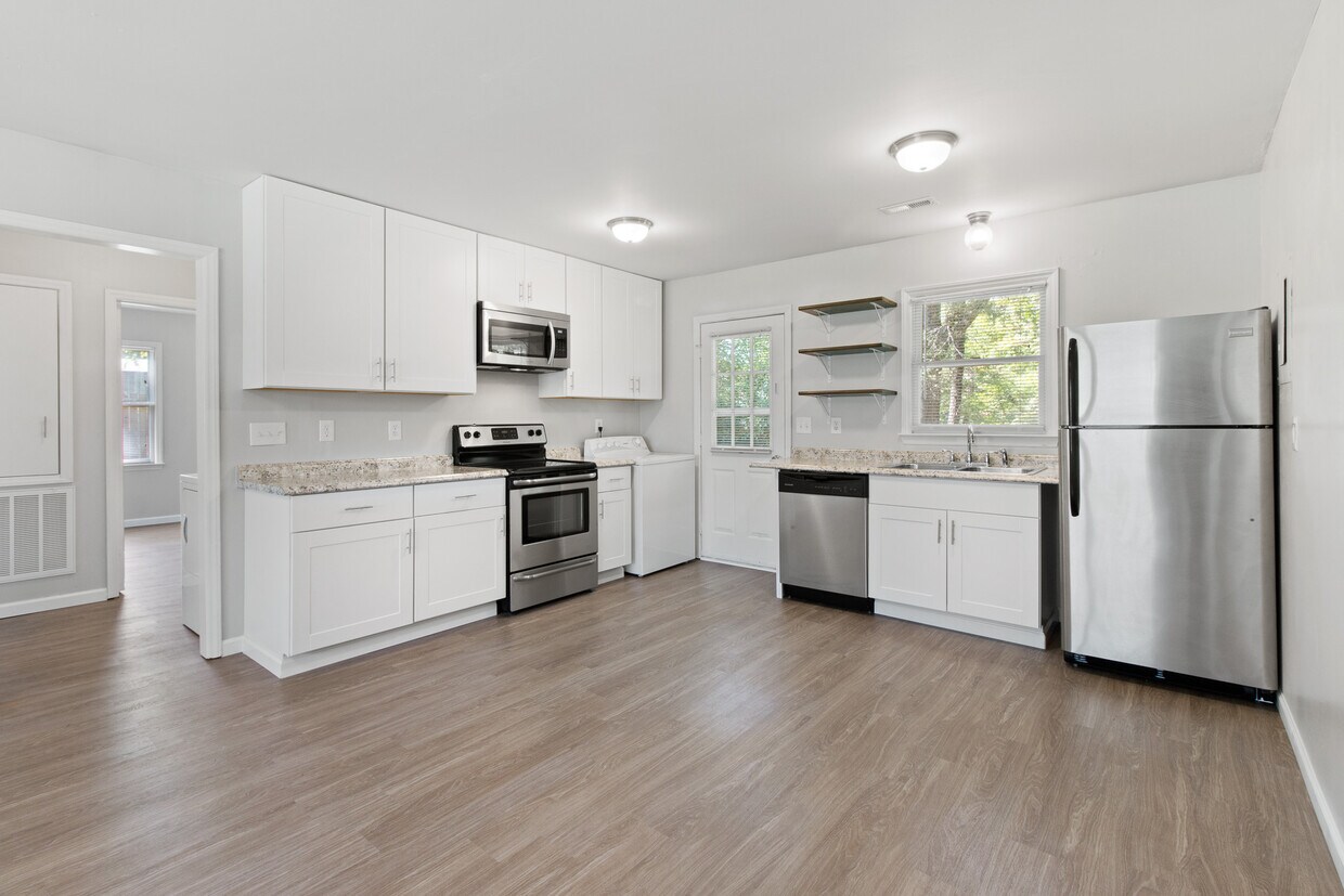 689 Turner Street, Hillsborough, NC 27278 Townhome Rentals in