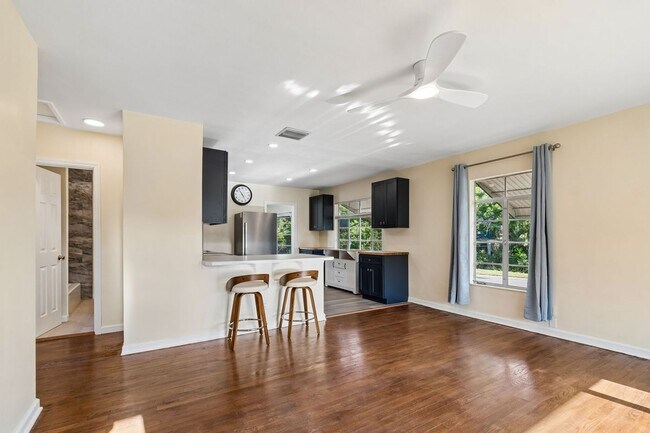 Foto del edificio - 1101 27th St N