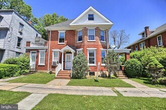 Building Photo - 541 Bridge St