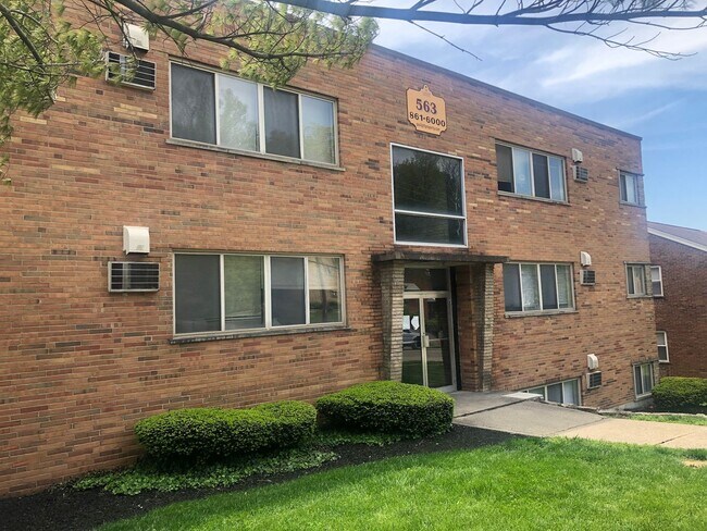 Foto del edificio - 563 Lowell Ave