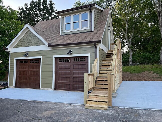 Building Photo - 410 Cheyenne Trail