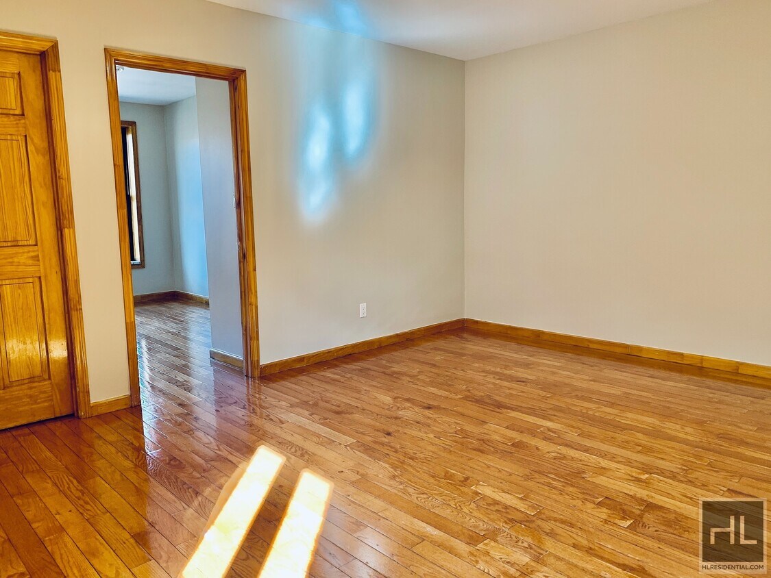 Primary Photo - LARGE 3 BEDROOM SUNSET PARK!! 61 STREET