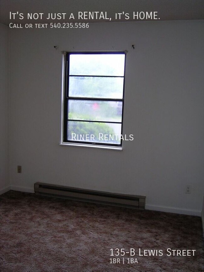 Building Photo - 135-B Lewis St