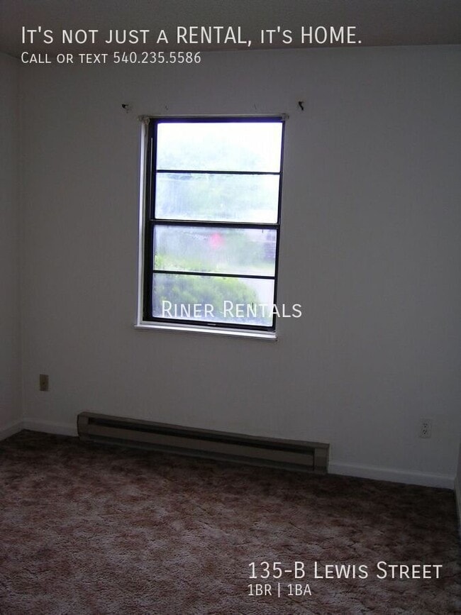 Building Photo - 135 Lewis St