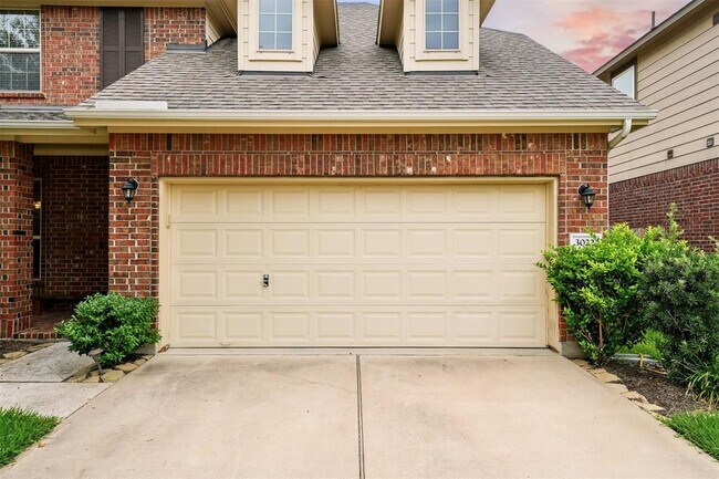 Building Photo - 3022 Aloria Hls Trl
