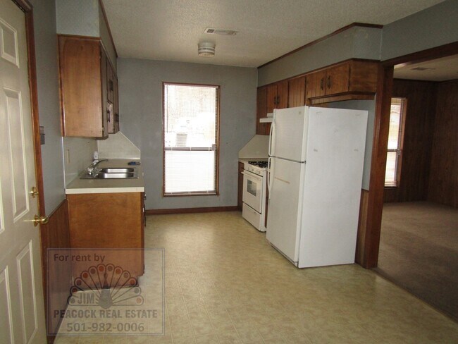 Building Photo - 500 Cherrie Ave