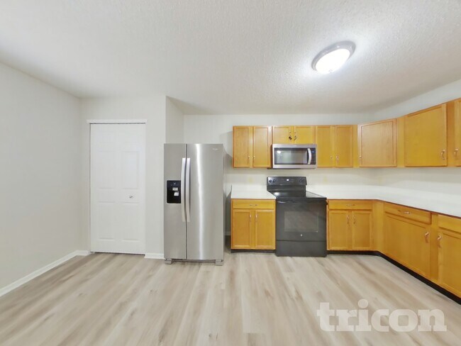 Building Photo - 8643 Hopewell Ct