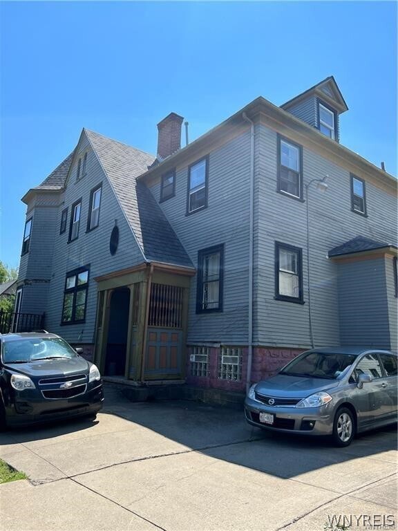 Foto del edificio - 590 Richmond Ave