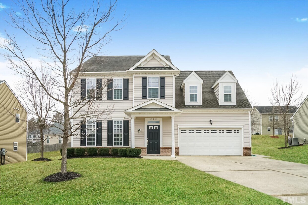 Foto principal - 818 Derwent Pl