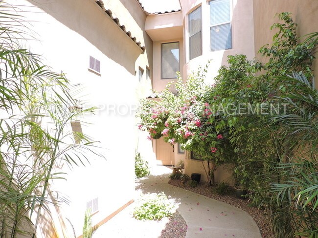 Foto del edificio - 3131 E Legacy Dr