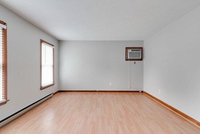 Building Photo - Great 3 Bedroom Rancher in Fulton Hill Ava...