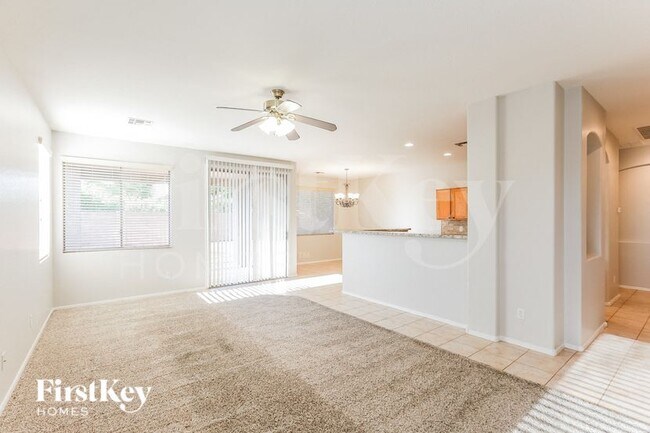 Building Photo - 15913 W Ventura St