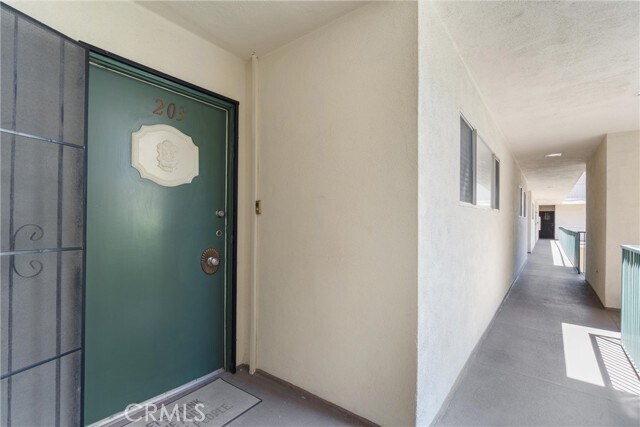 Foto del edificio - 1187 E 3rd St