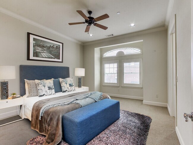 Foto del edificio - 204 Russell M Perry Ave