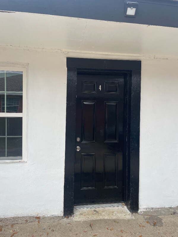 Building Photo - 1815 Nomas St