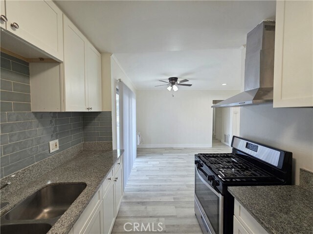 Foto del edificio - 14609 Saticoy St