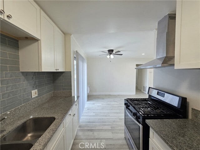 Building Photo - 14609 Saticoy St