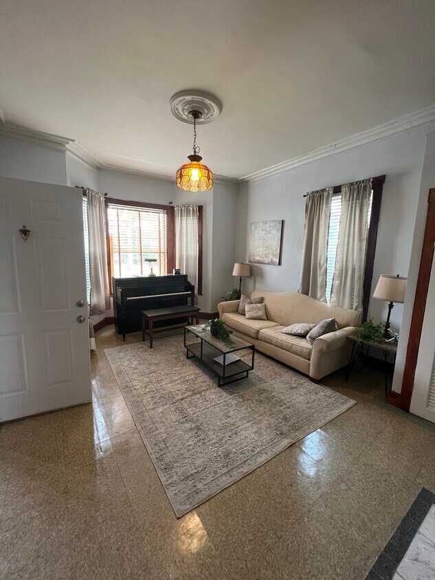 Foto principal - 88 Walnut Ave