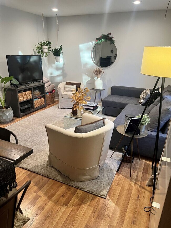 Foto del edificio - 2404 N Surrey Ct