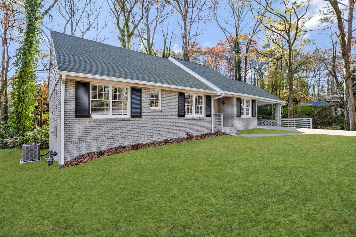 Primary Photo - 2416 Dodson Dr