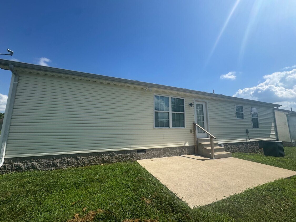 Foto del edificio - Newly Renovated 3BR 2BA home close to GM, ...